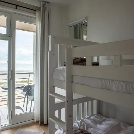 In With Sea Views, Cleaning Included Apartment Nieuwpoort
