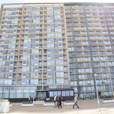In With Sea Views, Cleaning Included Apartment Nieuwpoort
